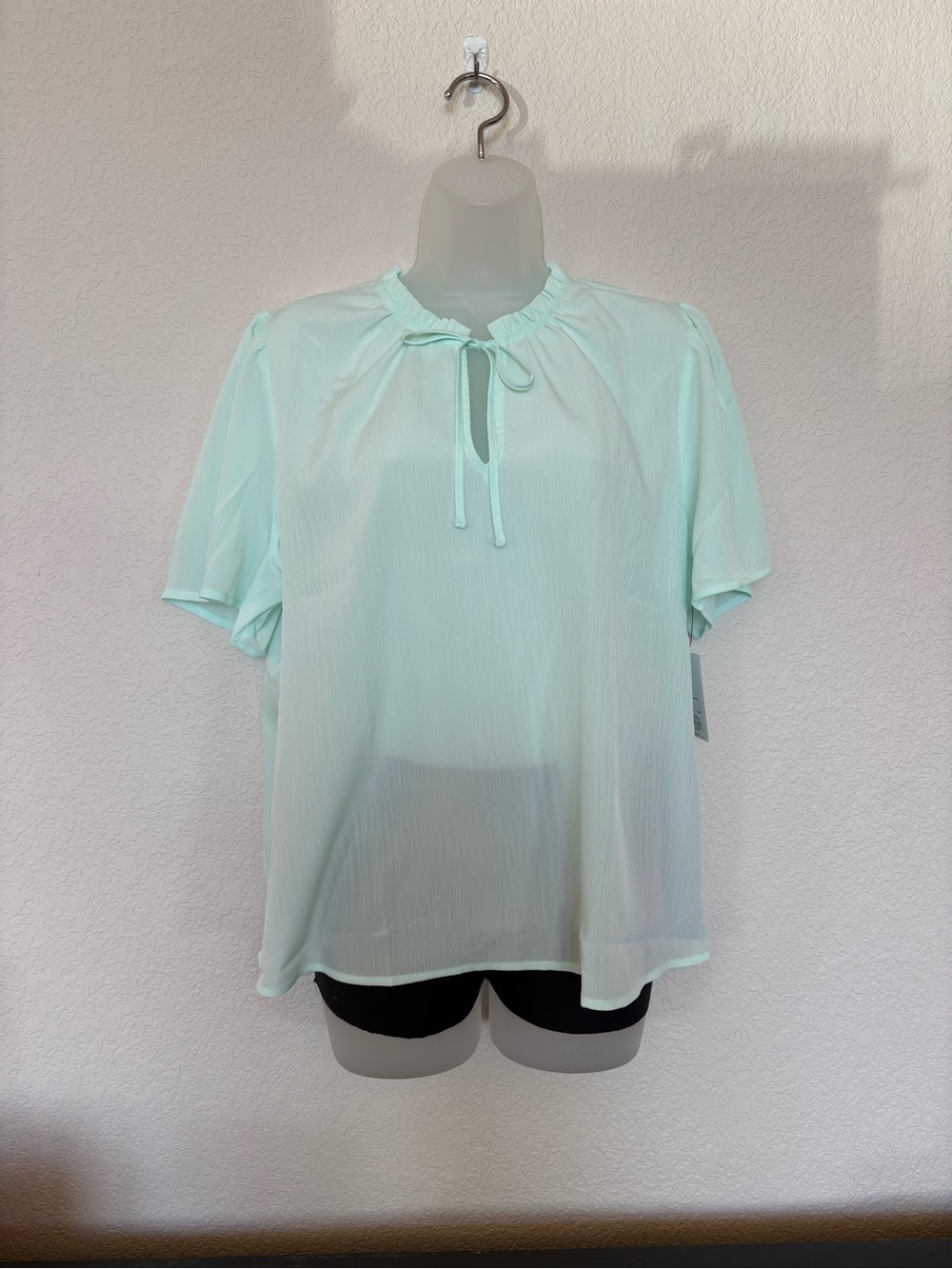 Nine West Mint Tie-Neck Short Sleeve Blouse